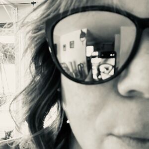 Meet your Posher, Cynthia